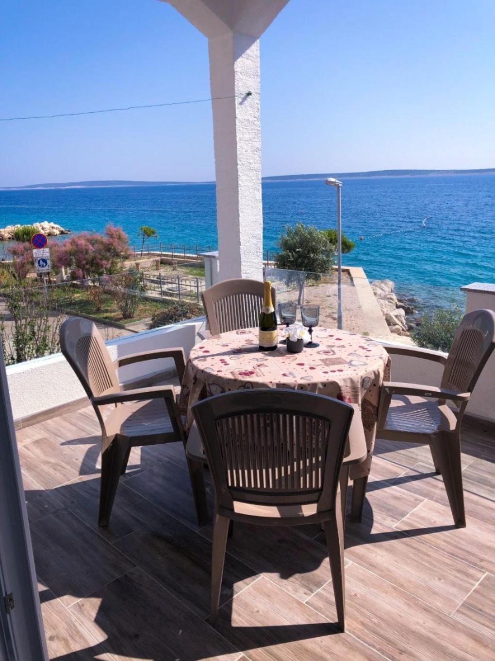 Apartments Milja - 10 M From Sea Мандре Екстер'єр фото